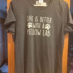 Graphic Tee "Life Is Better With A Yellow Lab" - Dark Gray